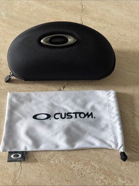 Oakley Custom Sunglasses Hard Case with White O.Custom Microbag - Black